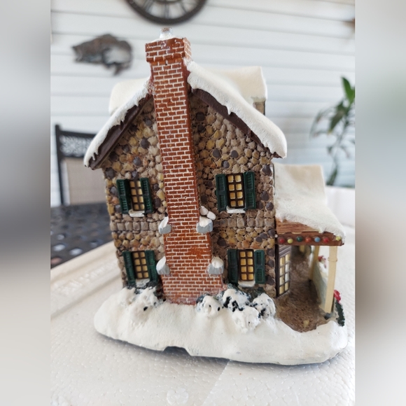 Thomas Kinkade Hawthorne Village From the Heart Gifts - Picture 6 of 7